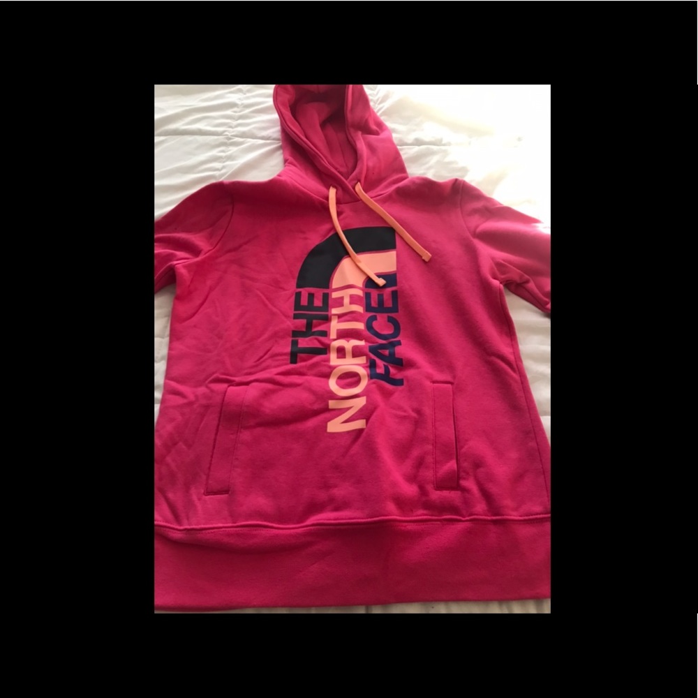 The North face, fitted hoodie.
